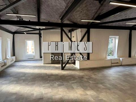 комерційна за адресою Івана Франка вул., 26