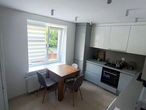 квартира за адресою Інститутська вул., 6б