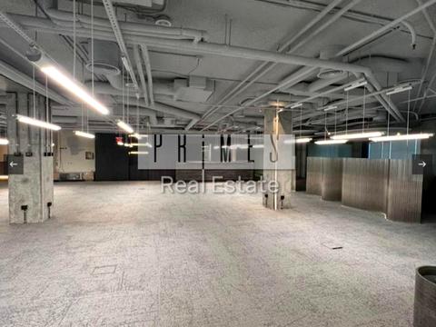 комерційна за адресою Володимирська вул., 81