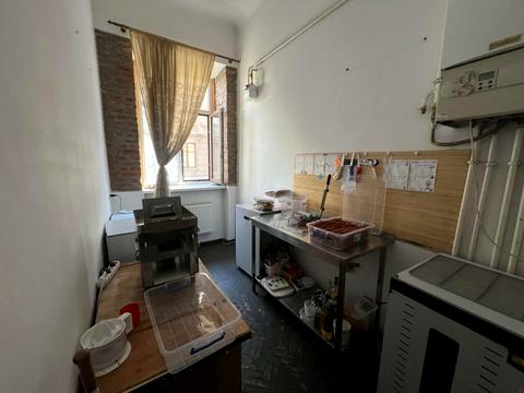 комерційна за адресою Єфремова Сергія, 6