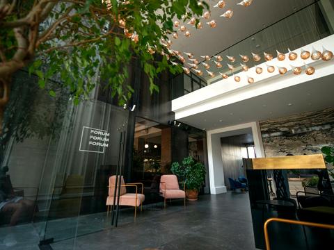 комерційна за адресою Саксаганського вул., 53/80