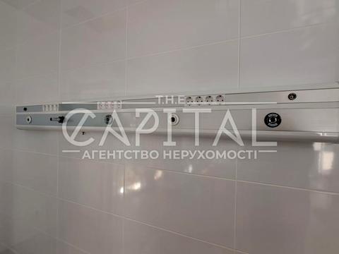 комерційна за адресою Микільсько-Слобідська вул., 8