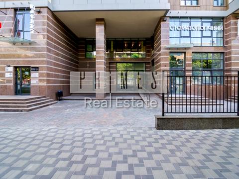 комерційна за адресою Джона Маккейна вул. (Івана Кудрі), 26