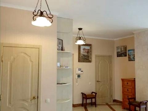 квартира за адресою Літературна вул., 1а