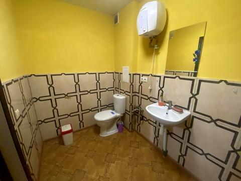 комерційна за адресою Волошкова вул., 30