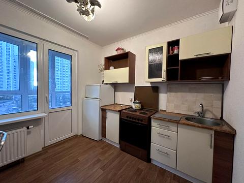 квартира за адресою Бориса Гмирі вул., 12-Б