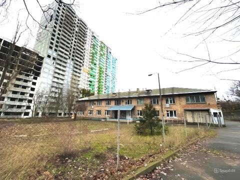 комерційна за адресою Лобачевського пров., 8-А