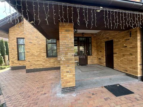 будинок за адресою с. Лісники, квіткова