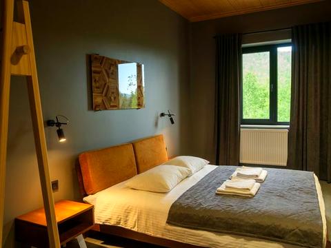 комерційна за адресою Стаїще, 552