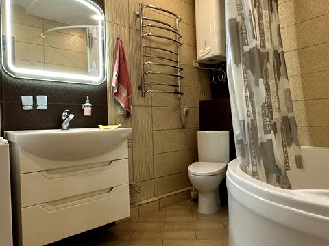 квартира за адресою Ревуцького вул., 9