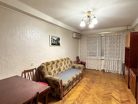 квартира за адресою Івана Їжакевича вул., 1/24