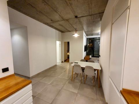 квартира по адресу Деловая, 1/2