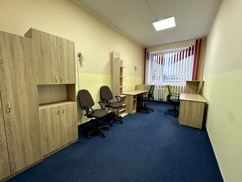 комерційна за адресою Зв'язківців вул., 1