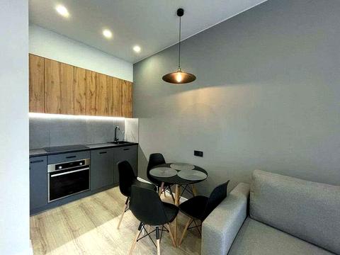 квартира за адресою Костомарівська (Щорса), 1