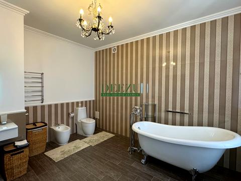 будинок за адресою смт. Козин, Миру вул.