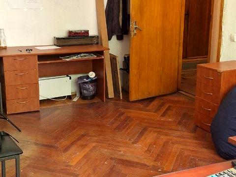 комерційна за адресою Білоруська вул., 30