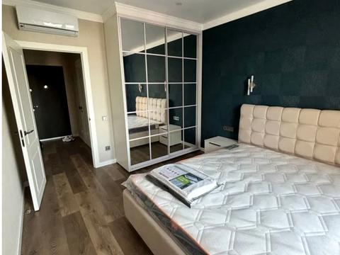 квартира за адресою Дніпровська набережна вул., 18-А