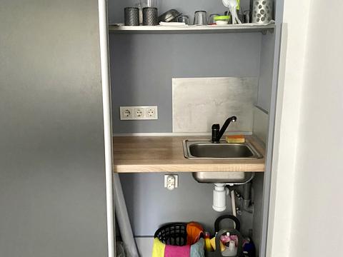 комерційна за адресою Межигірська вул., 56/50