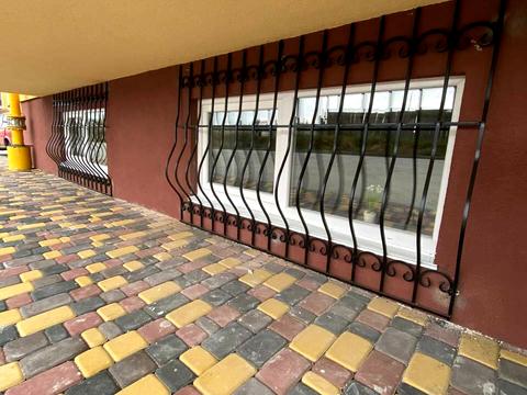 комерційна за адресою Тарасівська, 25