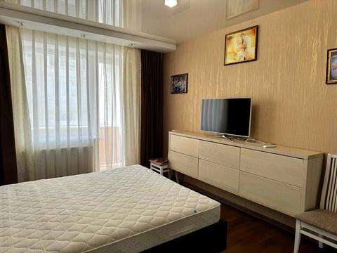 квартира по адресу Степана Бандери ул., 9/1