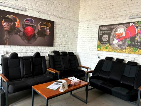 коммерческая по адресу лесі украінки, 34