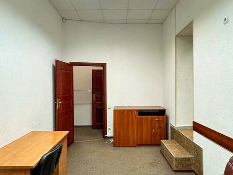 комерційна за адресою Круглоуніверситетська вул., 7