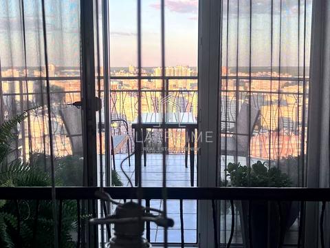 квартира за адресою Київ, Анни Ахматової вул., 13-Г