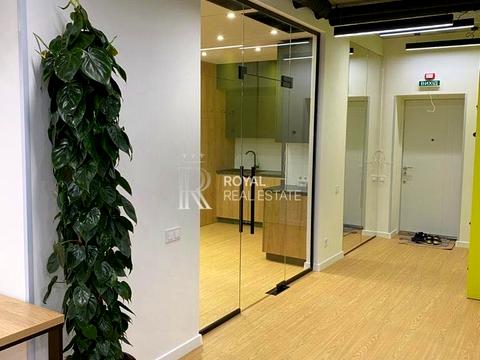 коммерческая по адресу Кловский спуск, 7