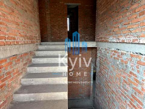 дом по адресу Листопадная ул.