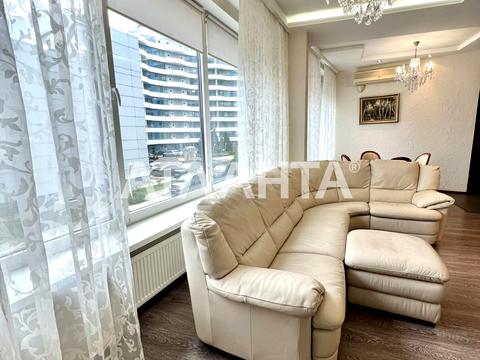 квартира за адресою Літературна вул., 1