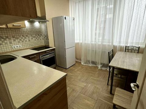 квартира за адресою Небесної Сотні просп. (Маршала Жукова), 111