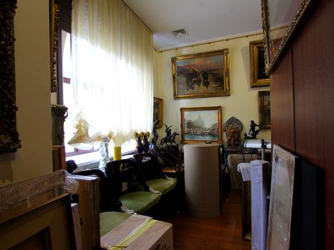 комерційна за адресою Кудрявська вул., 8-А