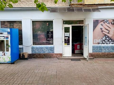 комерційна за адресою Братів Дужих вул. (Володимира Комарова), 3