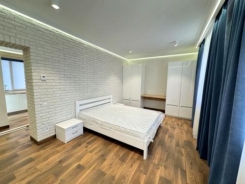 комерційна за адресою Подільська вул., 54/1