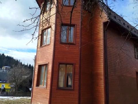 будинок за адресою Українська
