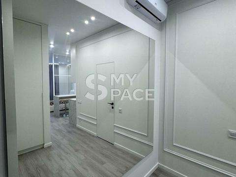 квартира за адресою Андрія Верхогляда вул. (Михайла Драгомирова), 14-А