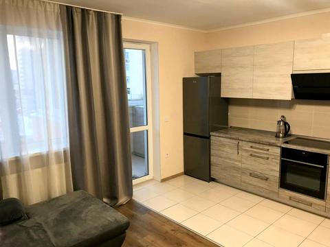 квартира за адресою Сім'ї Кульженків вул. (Петра Дегтяренка), 37