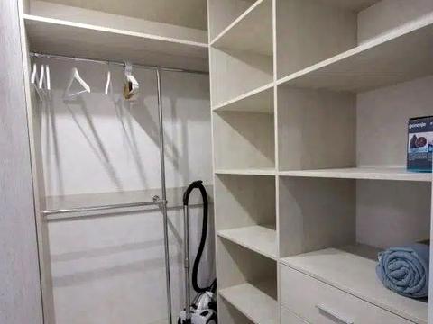 квартира по адресу Ивана Пулюя ул., 40/13