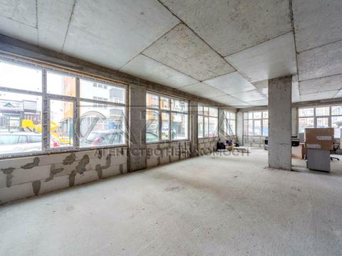 комерційна за адресою Соборна вул., 11а