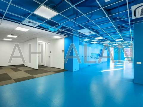 комерційна за адресою Київ, Жилянська вул., 75