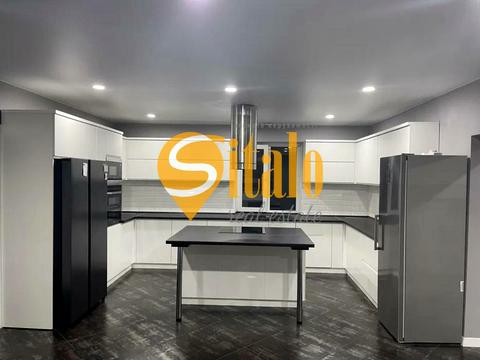 будинок за адресою Набережна