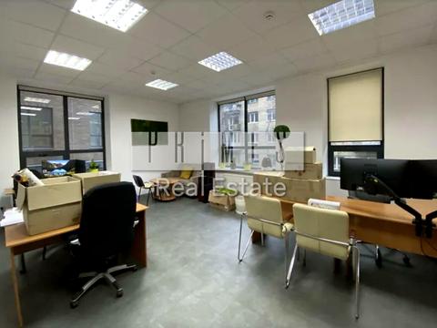 комерційна за адресою Красилівська вул., 5