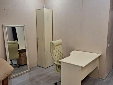 комерційна за адресою Конинського, 60