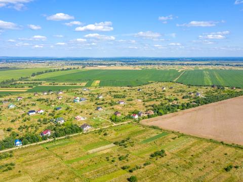 ділянка за адресою Іваниківська