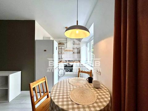 квартира за адресою Мирона Тарнавського вул. (Кутузова), 74а