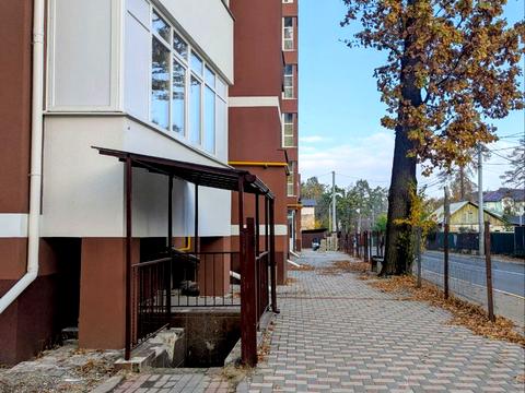 комерційна за адресою Лисенка вул., 13