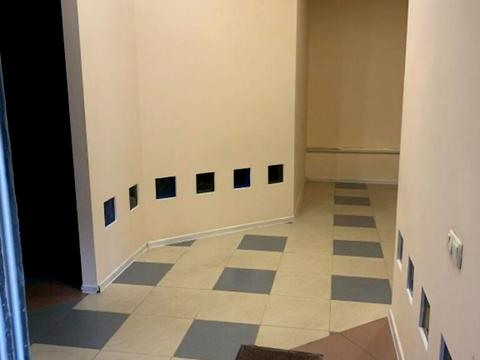 комерційна за адресою Кам'янецька вул., 48