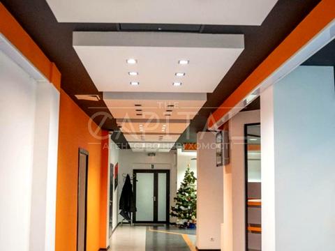 комерційна за адресою Лесі Українки бульв., 34