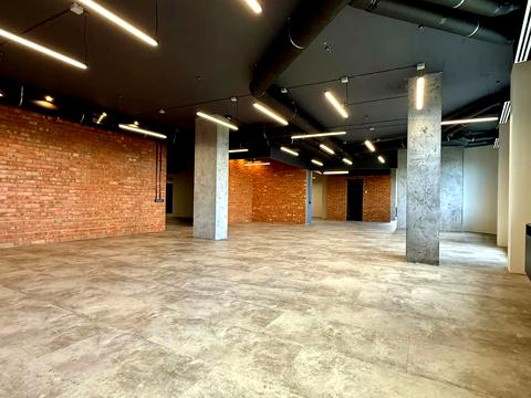 комерційна за адресою Костянтинівська вул., 75