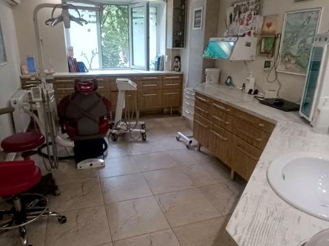 комерційна за адресою Інглезі вул. (25-ї Чапаєвської Дивізії), 20